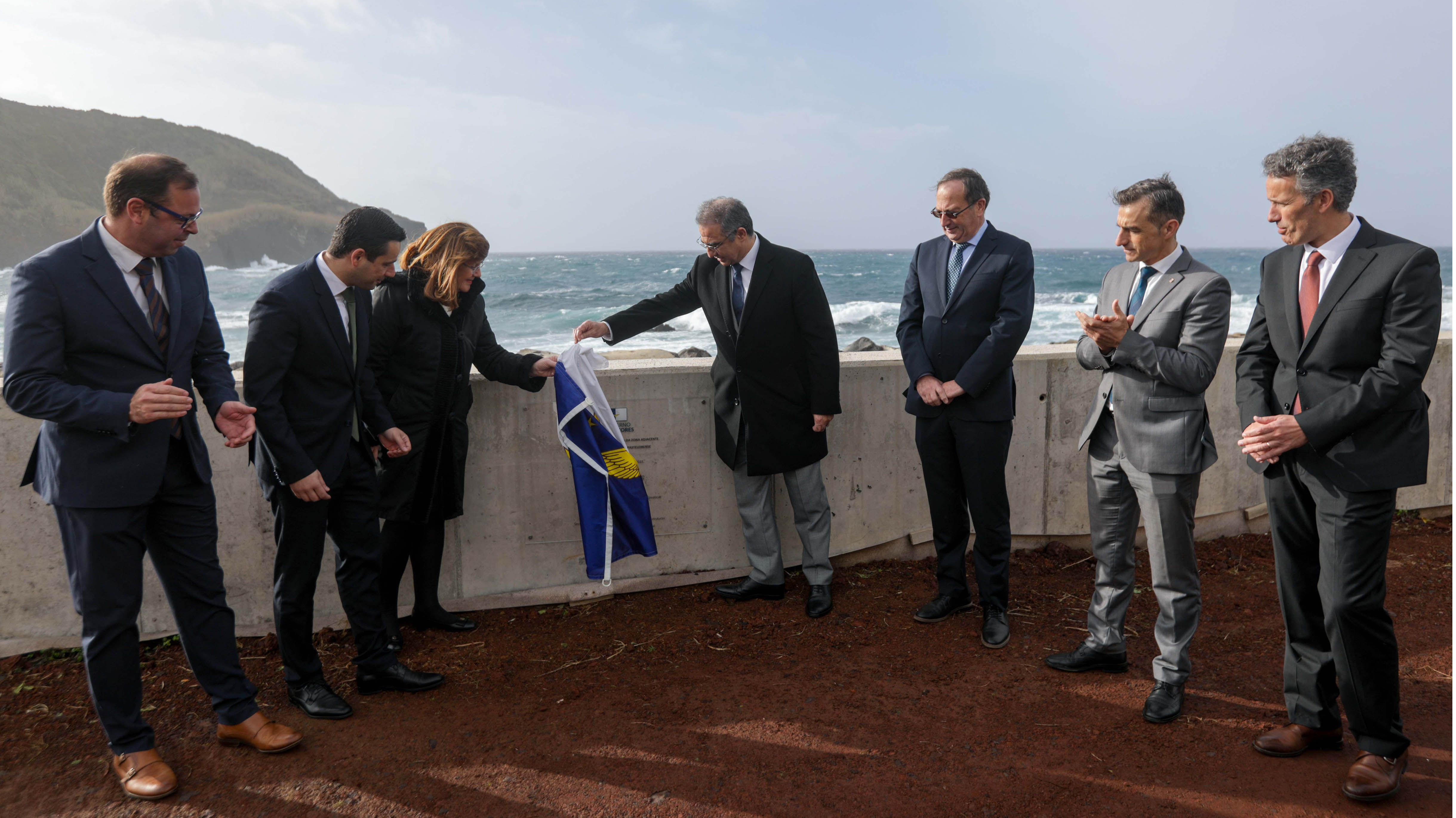 Presidente do Governo presidiu à inauguração de obra de proteção costeira no Faial