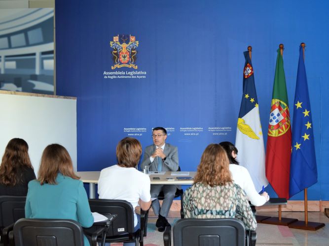 Presidente da Assembleia exorta jovens a ajudar no combate à pandemia da saúde mental