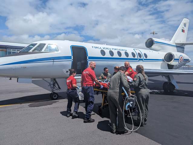 Força Aérea transporta doentes do Hospital de Ponta Delgada